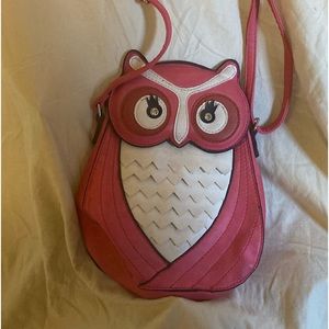 Adorable over the shoulder Owl purse.